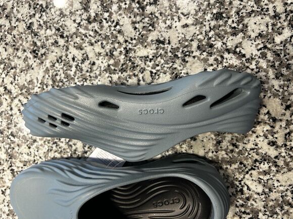 Crocs Echo Wave Women Slip-On Sandal Clogs Gray US 12 Logo Comfort Casual